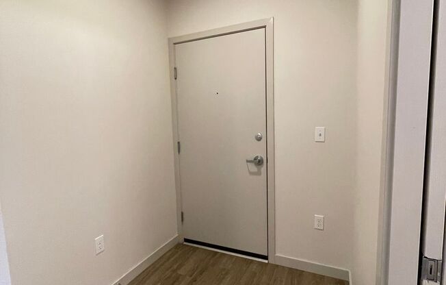 Studio, 1 bath, 261 sqft, $958, Unit 108