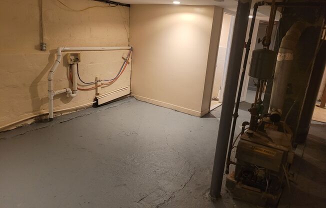 24 Valley St, Newark, NJ 07106