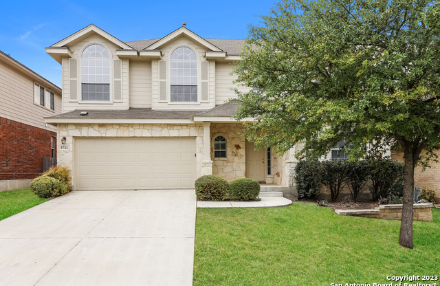 5731 WHITE OAK CV