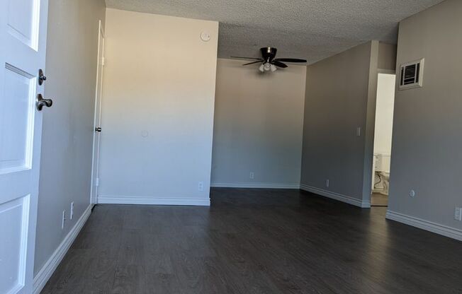 1 bed, 1 bath, 650 sqft, $1,950, Unit 39