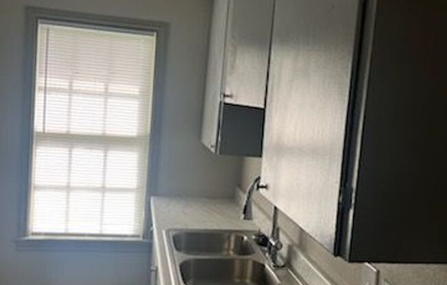 1 bed, 1 bath, 653 sqft, $899, Unit 919-D
