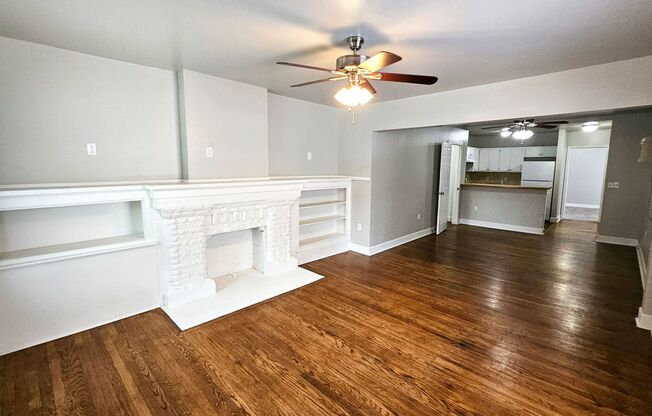 Cute One Bedroom Near Plaza!