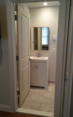 Studio, 1 bath, 340 sqft, $1,095, Unit 2-2