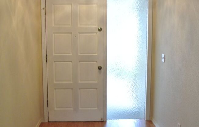 Spacious 4 bedroom 2 bath Home in North Albany!