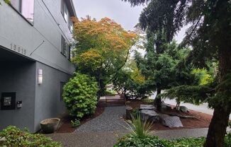 15015 Shoreline Apartments