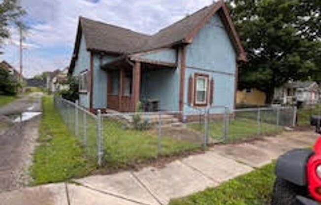 For Rent – 254 N Reisner St, Indianapolis, IN 46222 Newly Remodeled 2BD/1BA Near IUPUI & Downtown Indy!