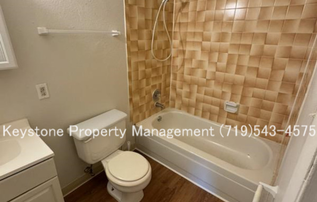 2 beds, 1 bath, $925, Unit 113