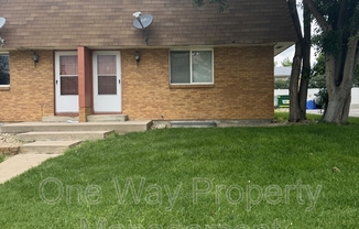 2423 W 27 ST