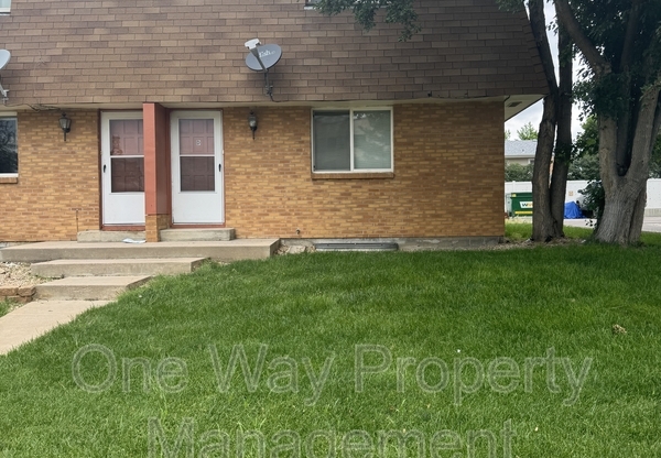 2423 W 27 ST