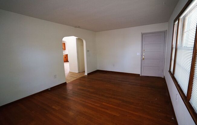 1 bed, 1 bath, $1,145, Unit 1705-1