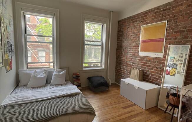 170-172 Spring St.