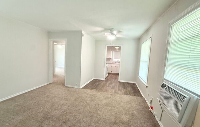 Adorable 2/1 Cottage near Downtown Lake Jackson