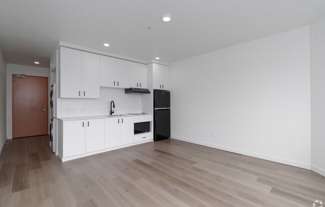 Studio, 1 bath, 343 sqft, $999, Unit Unit 102 - Live/Work - Income Restricted