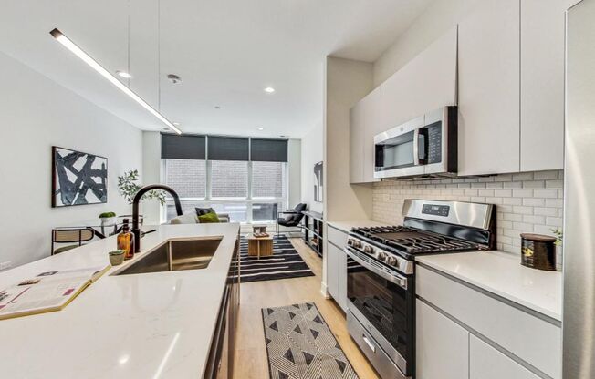 3 beds, 3 baths, 1,248 sqft, $4,600, Unit 3449-409