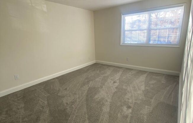 2 beds, 1 bath, 863 sqft, $1,900, Unit 5335 #3