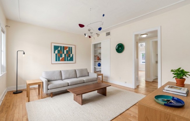 1 bed, 1 bath, 650 sqft, $875, Unit 10
