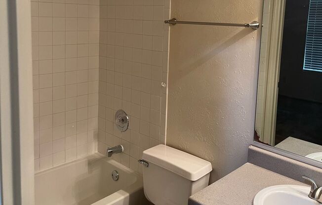 1 bed, 1 bath, 550 sqft, $860, Unit 1104