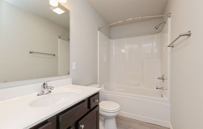 3 beds, 2.5 baths, $1,625, Unit 917 16th St. NE