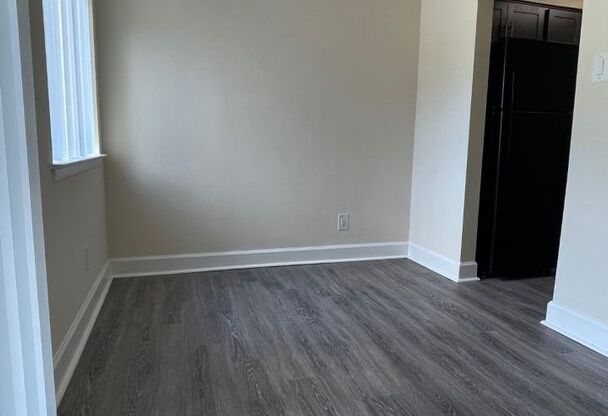 3 beds, 2 baths, 1,152 sqft, $2,300, Unit 14201 304