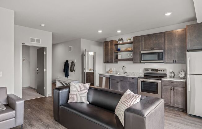 4 beds, 2 baths, 1,181 sqft, $3,312, Unit 711