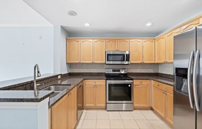 1 bed, 1 bath, 1,100 sqft, $2,495, Unit 400 E Bay Street #1810 (TP)