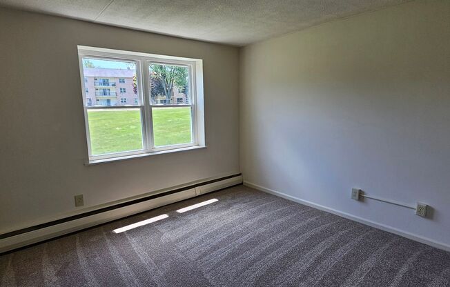 2 beds, 1 bath, 900 sqft, $1,525, Unit 317