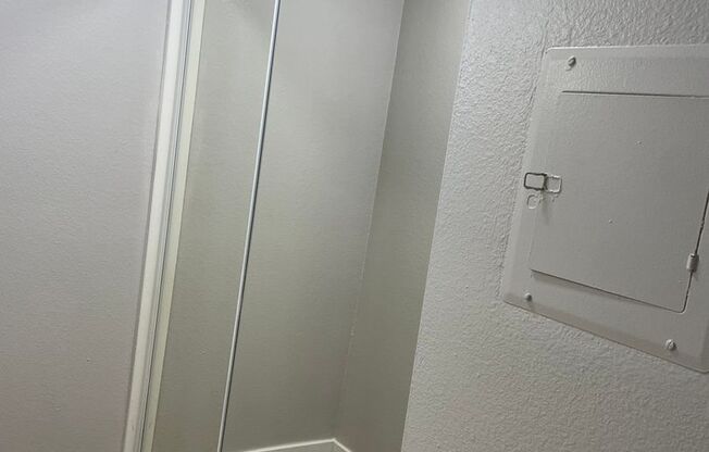 Studio, 1 bath, 550 sqft, $1,475