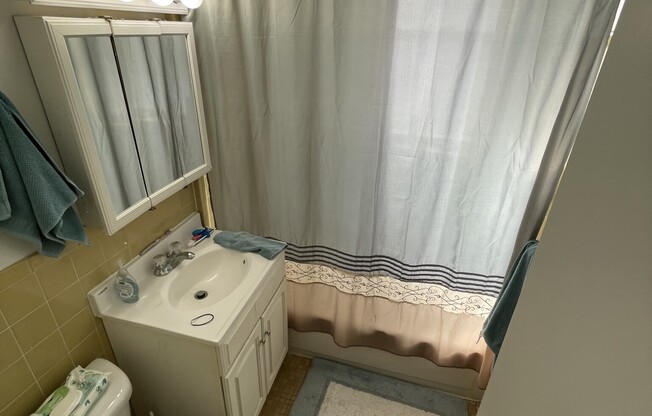 Studio, 1 bath, $2,275, Unit 12a