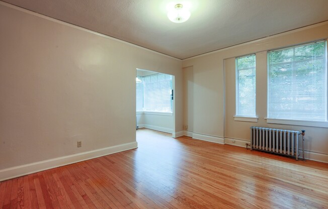 2 beds, 1 bath, 720 sqft, $1,885