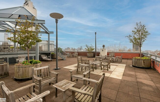 1 bed, 1 bath, 1,000 sqft, $6,500, Unit 8L