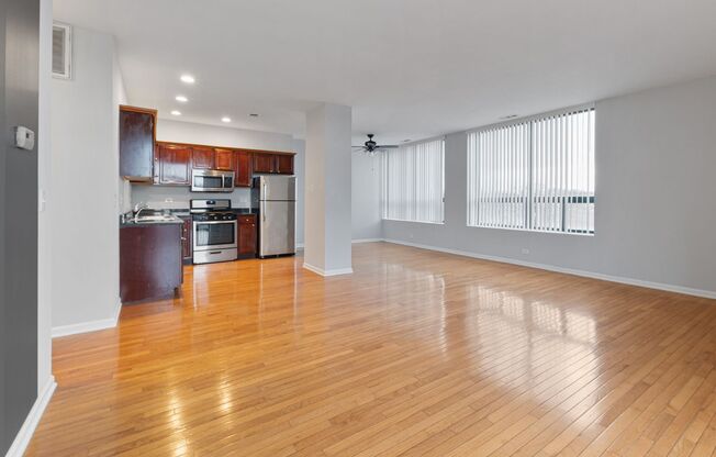 2 beds, 2 baths, 900 sqft, $2,550, Unit 302