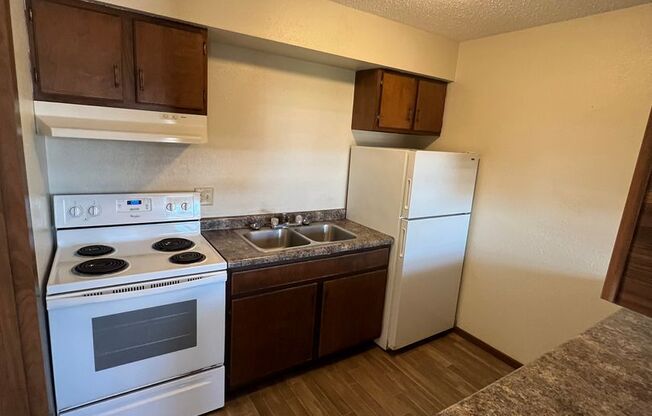 1 bed, 1 bath, 550 sqft, $700, Unit Unit 8