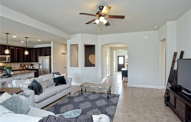 2413 Grand Lake Pkwy