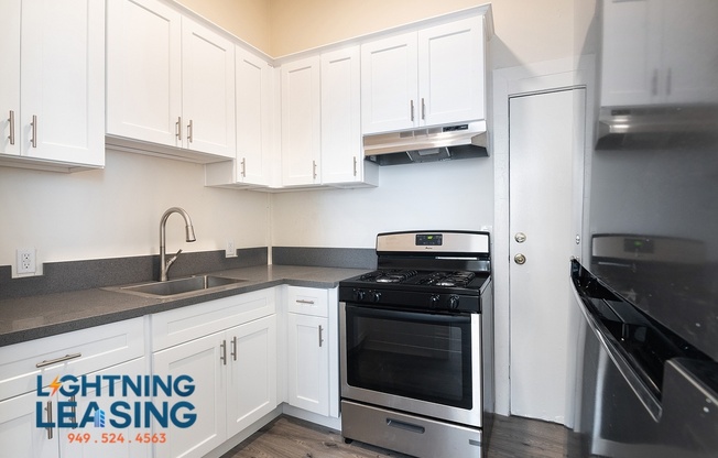 433 1/2 E 29 ST