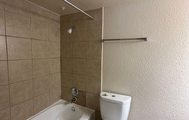 1 bed, 1 bath, 682 sqft, $905, Unit 414