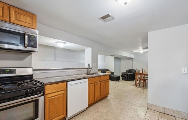 5 beds, 4.5 baths, 1,500 sqft, $3,600, Unit 3414 - A
