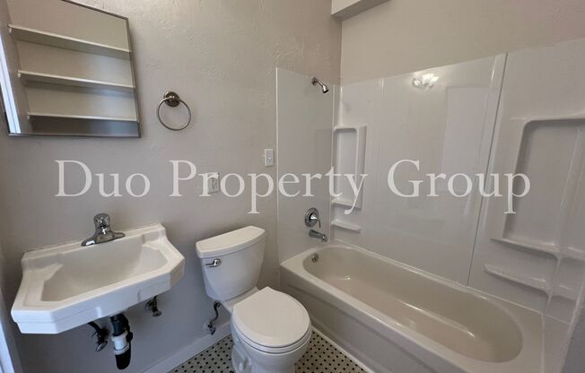 1 bed, 1 bath, 450 sqft, $1,195, Unit 5