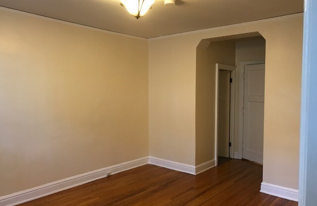 1 bed, 1 bath, 600 sqft, $1,095, Unit B-25