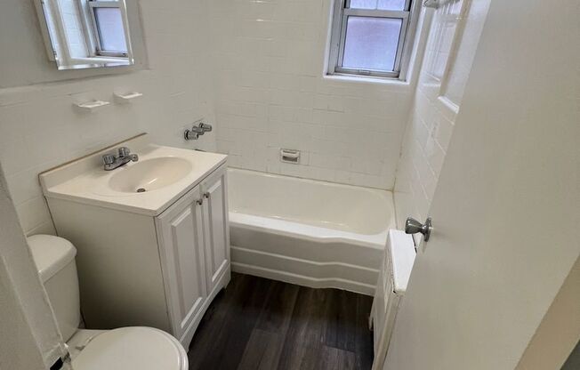 1 bed, 1 bath, 800 sqft, $1,525, Unit 415 12-G