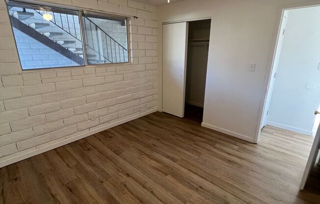 2 beds, 1 bath, $1,550, Unit 10