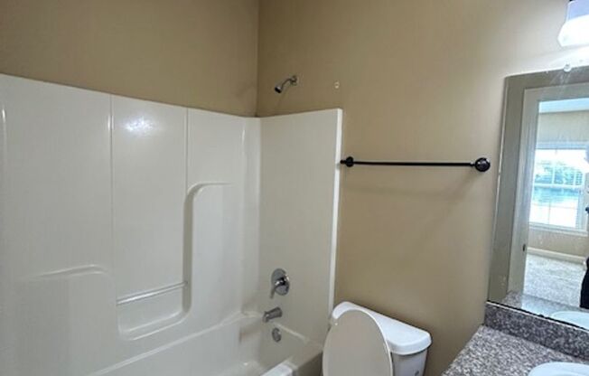 2 beds, 2 baths, 1,100 sqft, $1,025