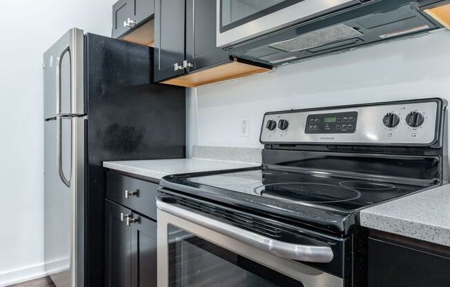 3 beds, 2 baths, 150 sqft, $1,975, Unit 1407-202