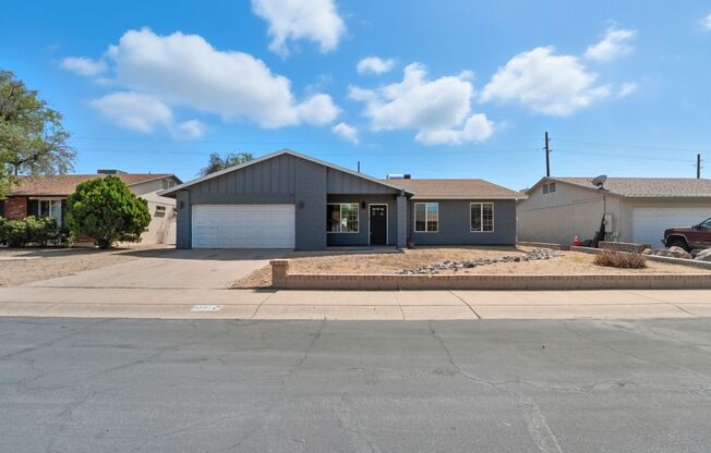 Beautiful Glendale Home With Pool!