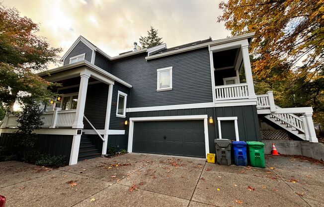 Beautiful Craftsman Style Home Close to OHSU