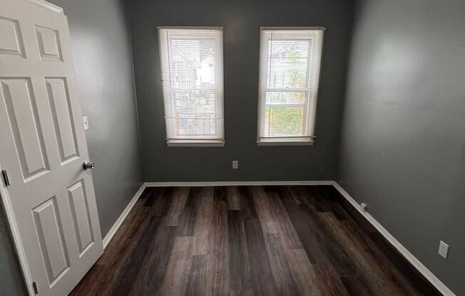 Hosmer Ave. 6606-6608