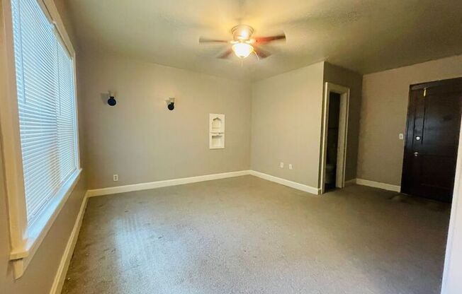 625 W MAPLE AVE