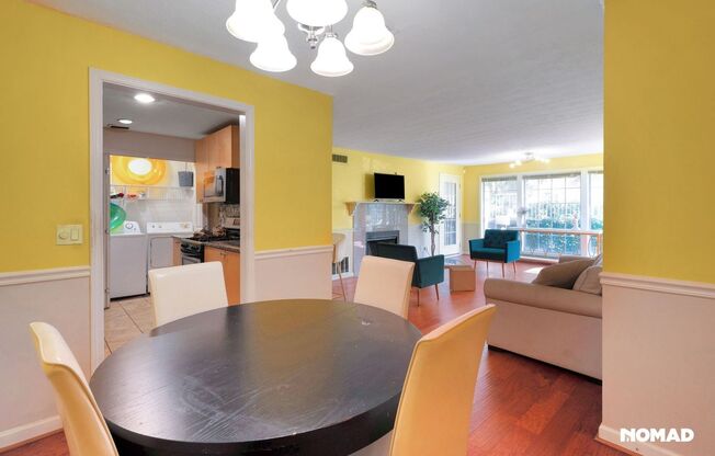 Charming 2BR Condo in Sandy Springs