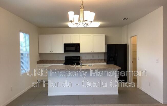 2880 NE 43 RD