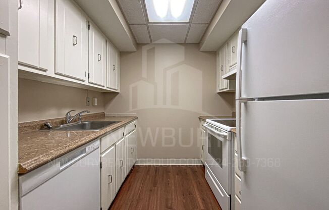 1 bed, 1 bath, 765 sqft, $995, Unit TH 405