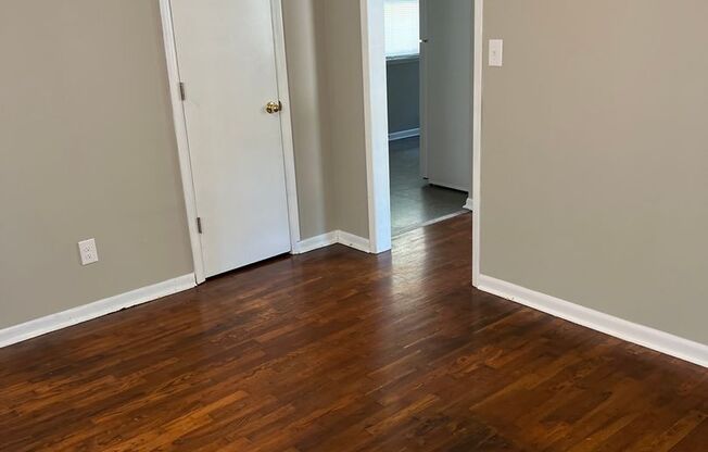 1 bed, 1 bath, $895